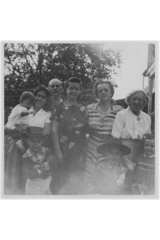 auntdotfamily.jpg
