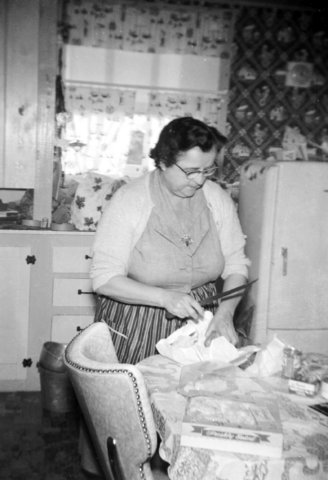 momcooking.jpg