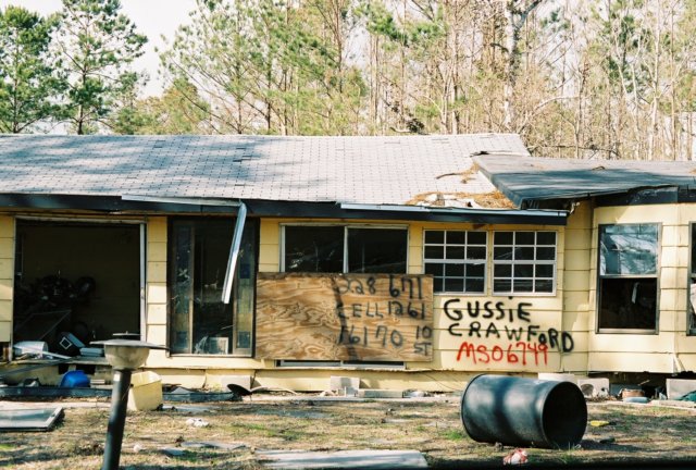oneofthemanypearlingtondestroyedhomes.jpg