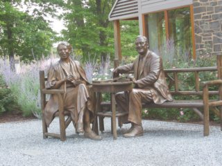 eleanorandfranklinroosevelt.jpg