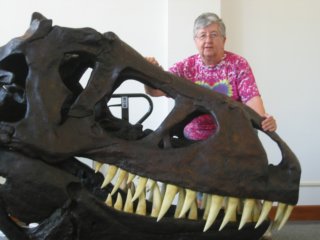 mewithdinoskull3.jpg