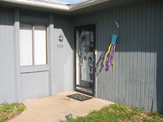 frontDoor